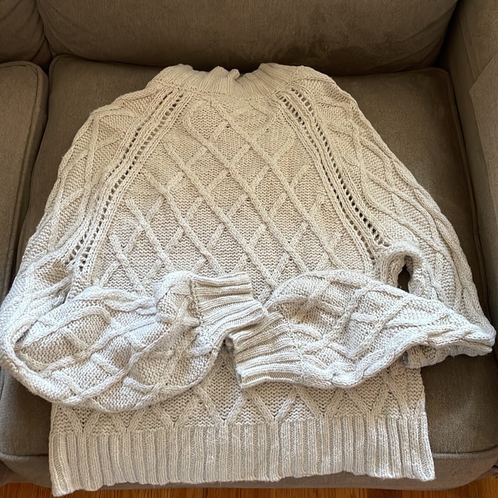 American eagle sweater, size S, EUC - Picture 3 of 5